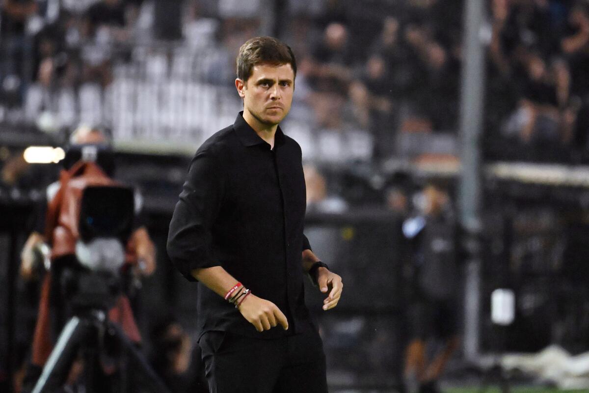 Λίσι: «Ήρθαμε να παλέψουμε και για τον Κωνσταντέλια» thumb