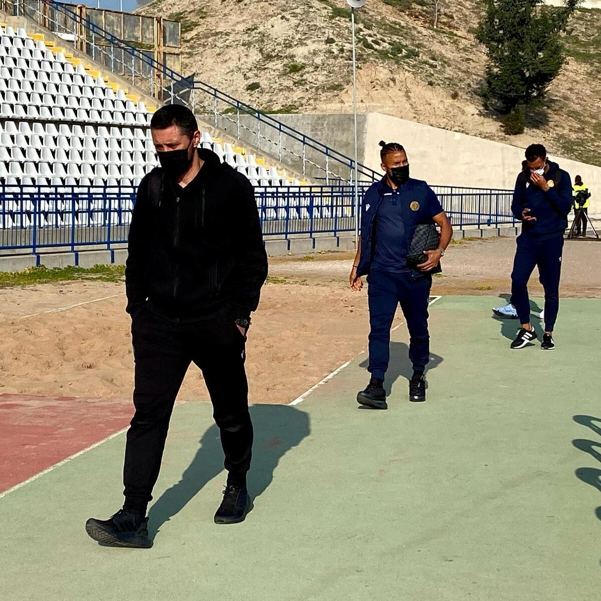 Στο γήπεδο η ΑΕΛ (pics) thumb