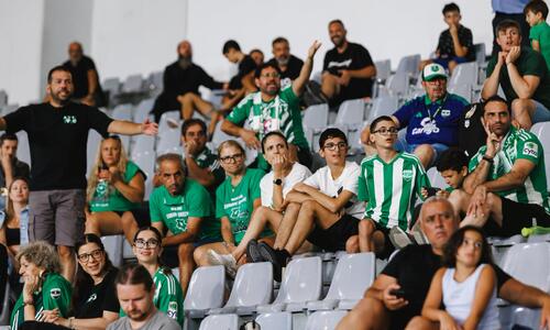 Έτσι πάνε γήπεδο οι φίλοι του Άρη thumb