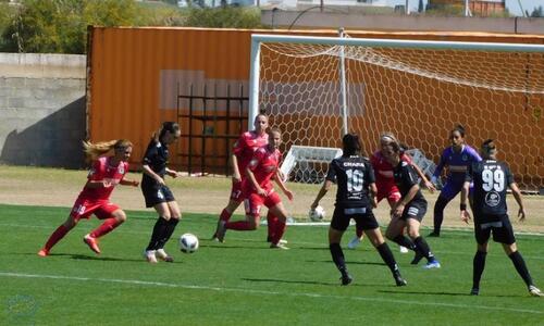 Η Σαλαμίνα έσπασε το σερί των Apollon Ladies thumb