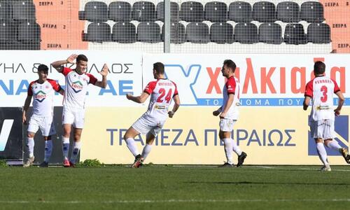 Η… μπαλωθιά του Δουβίκα έστειλε τον Βόλο στα προημιτελικά! thumb