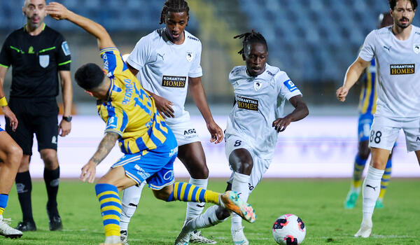 Πάφος FC - ΑΠΟΕΛ 0-0: Ευκαιρίες, δοκάρι αλλά η «μπίλια» έκατσε στο «Χ» image