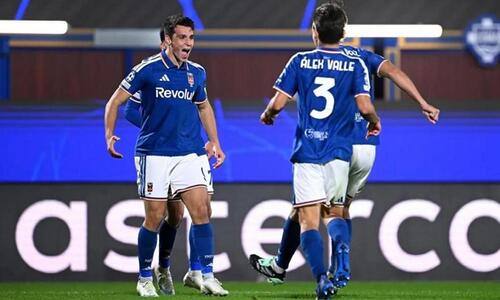 Champions League: Δουβίκας... ο πρώτος, η Κόμο στέλνει... σπίτι του τον Κάρικ  thumb