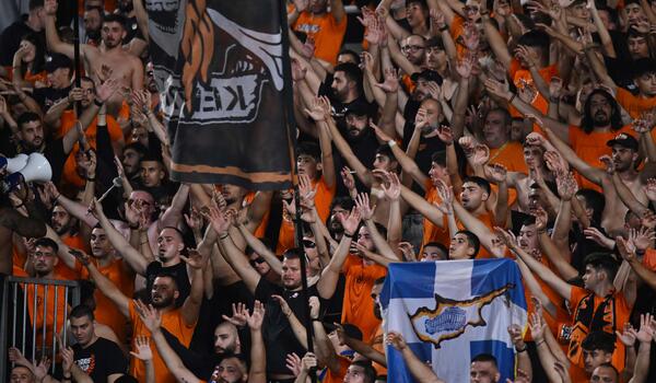 Πετεβίνος για την ατμόσφαιρα στο ΑΠΟΕΛ-Ομόνοια 29Μ: «Δεν θα γίνουμε αντικείμενο πολιτικού παιχνιδιού, δεν θέλουμε να συμβεί το παραμικρό» image