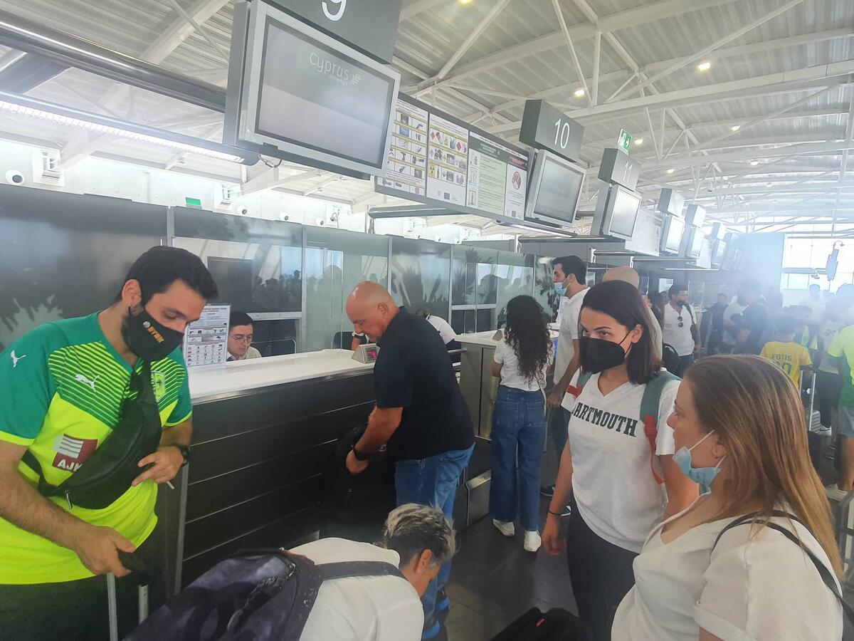 Αισιόδοξος ο πρόεδρος πριν τη πτήση (pics) thumb
