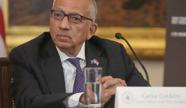Παραιτήθηκε ο κύριος σύμβουλός του Ινφαντίνο! image