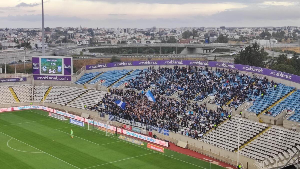 Βίντεο ST: Τραγούδι στη νότια από Απολλωνίστες!  thumb