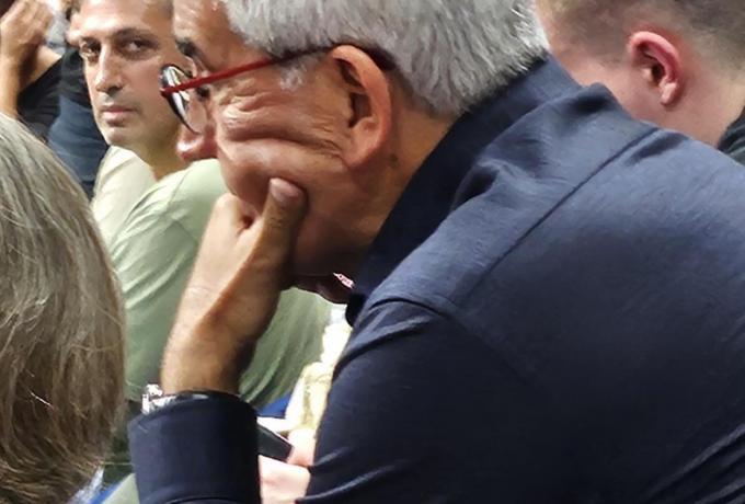Ο φακός συνέλαβε προβληματισμένο τον Μπερτομέου στο τελευταίο δεκάλεπτο του τελικού thumb