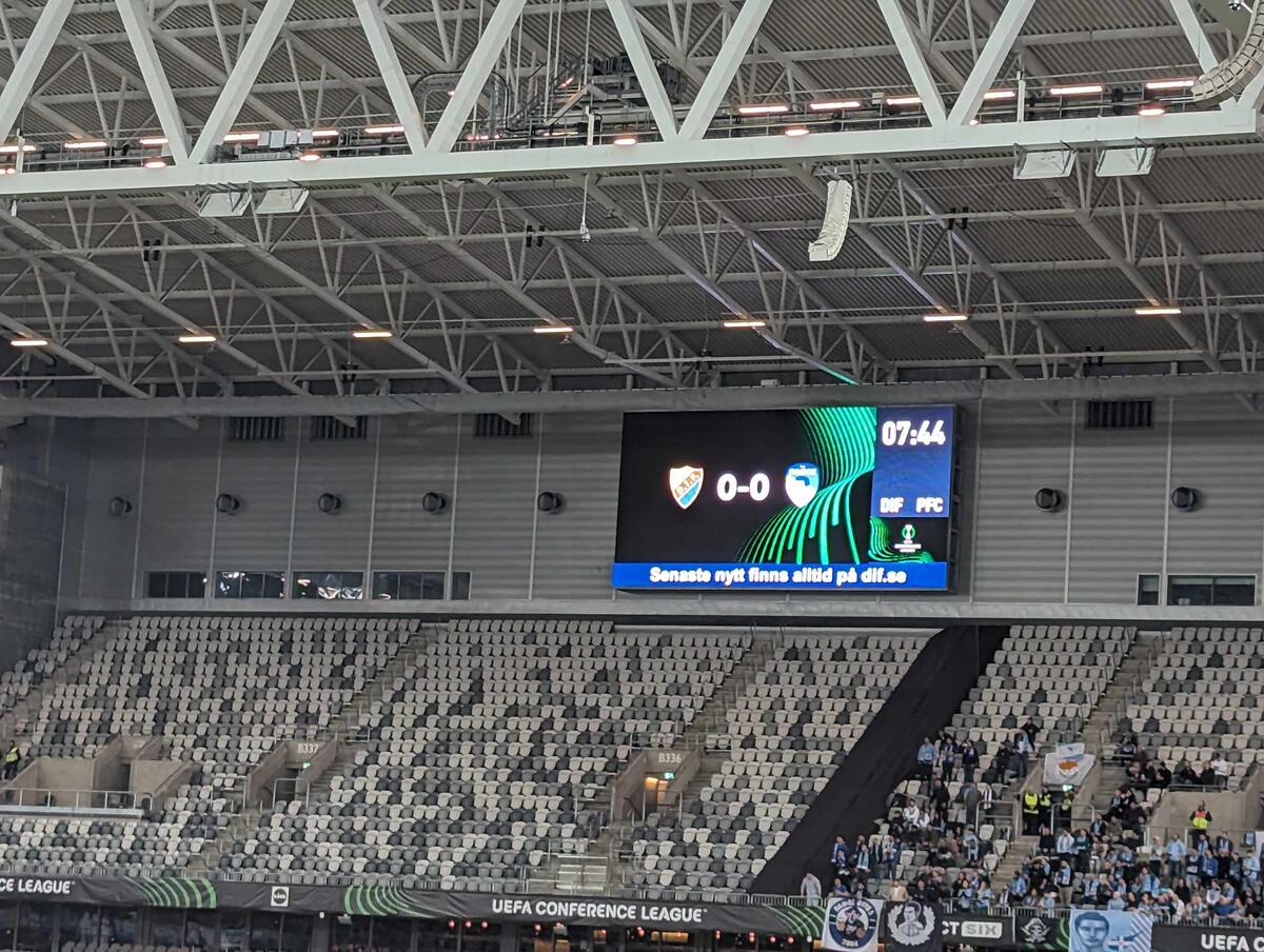 Με VAR παρέμεινε το 0-0 στο Stockholm Arena thumb