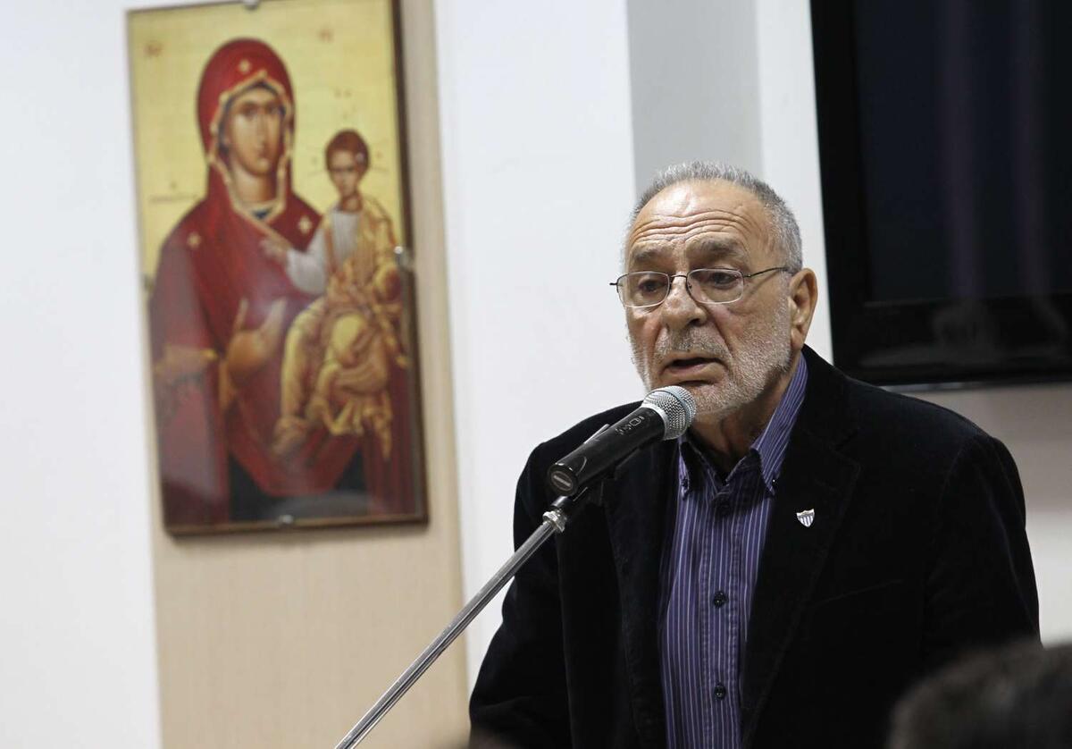 Όταν ο Κίκης Κωνσταντίνου εξηγούσε τι σημαίνει Ανόρθωση (ΒΙΝΤΕΟ) thumb