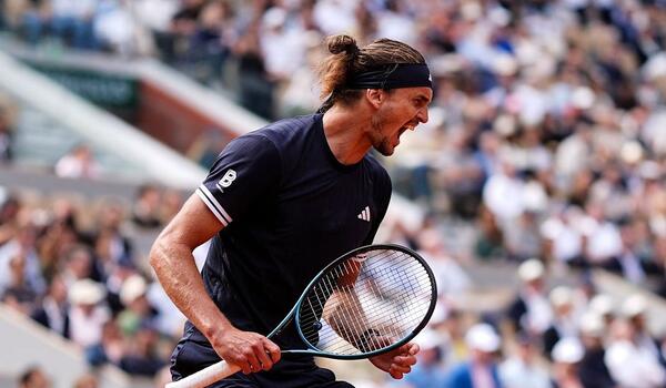 Roland Garros: Μία νίκη μακριά από το «όνειρο» ο Ζβέρεφ image