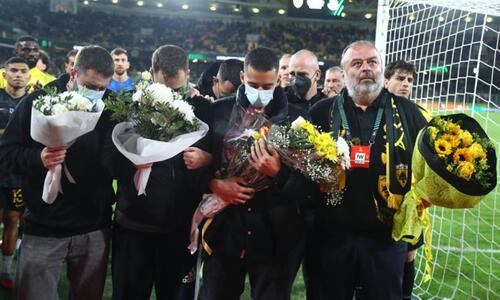 Φορτισμένες στιγμές στην ΟPAP Arena: ΑΕΚ και Ηλιόπουλος τίμησαν τη μνήμη του 20χρονου Μάριου thumb