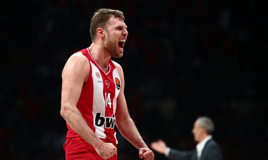 MVP του Ιανουαρίου στην Ευρωλίγκα ο Βεζένκοφ! thumb