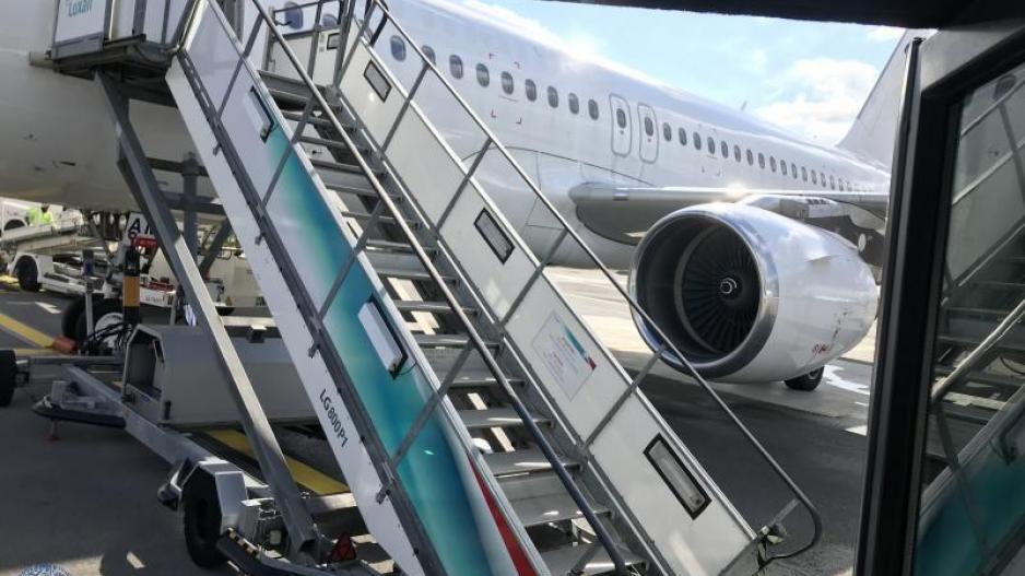 Η ΚΟΠ ζητά προσφορές για αεροπορική μεταφορά thumb