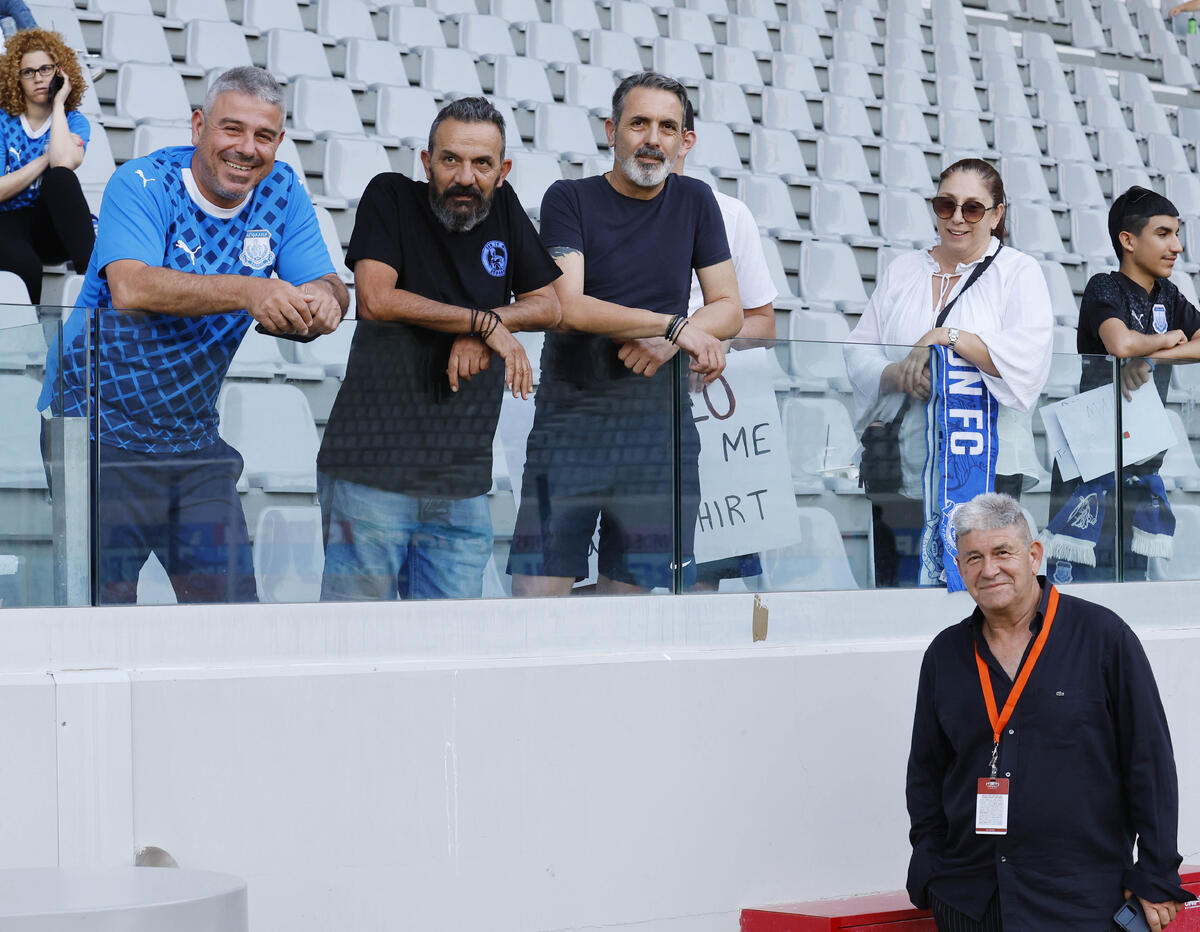 Πήγε στην κεντρική ο Αζάς thumb