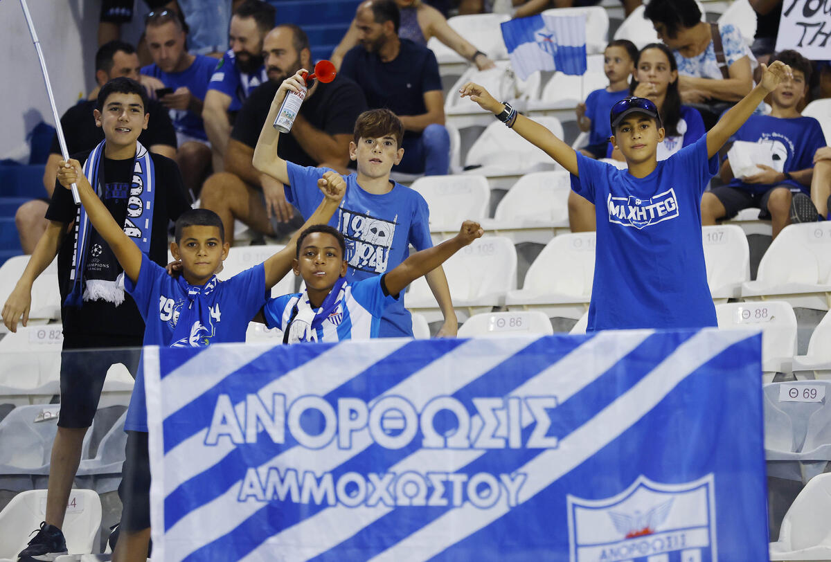 «ΠΑΠ» / Έκπληξη προς τον κόσμο thumb