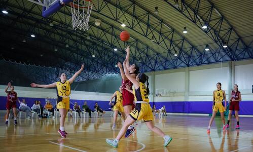 Στην κορυφή ΑΕΚ και Youth Stars στο πρωτάθλημα κορασίδων thumb