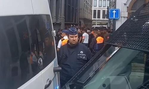 Ελεύθεροι οι οπαδοί της ΑΕΚ που είχαν προσαχθεί στις Βρυξέλλες thumb