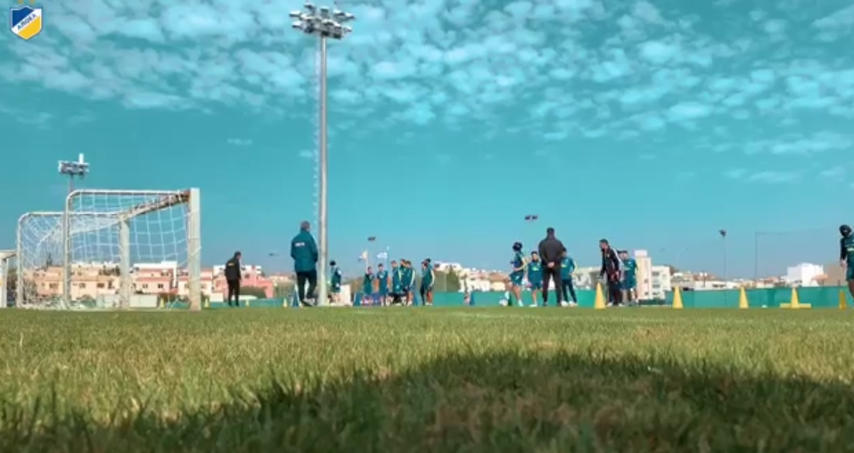 Δεμένα μάτια thumb