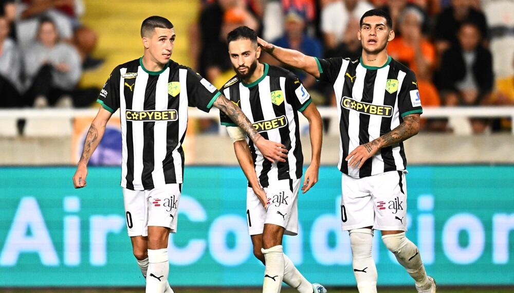 ΑΠΟΕΛ - ΑΕΚ 0-1: Ο Φαράζ τον «βύθισε» στην κρίση! thumb