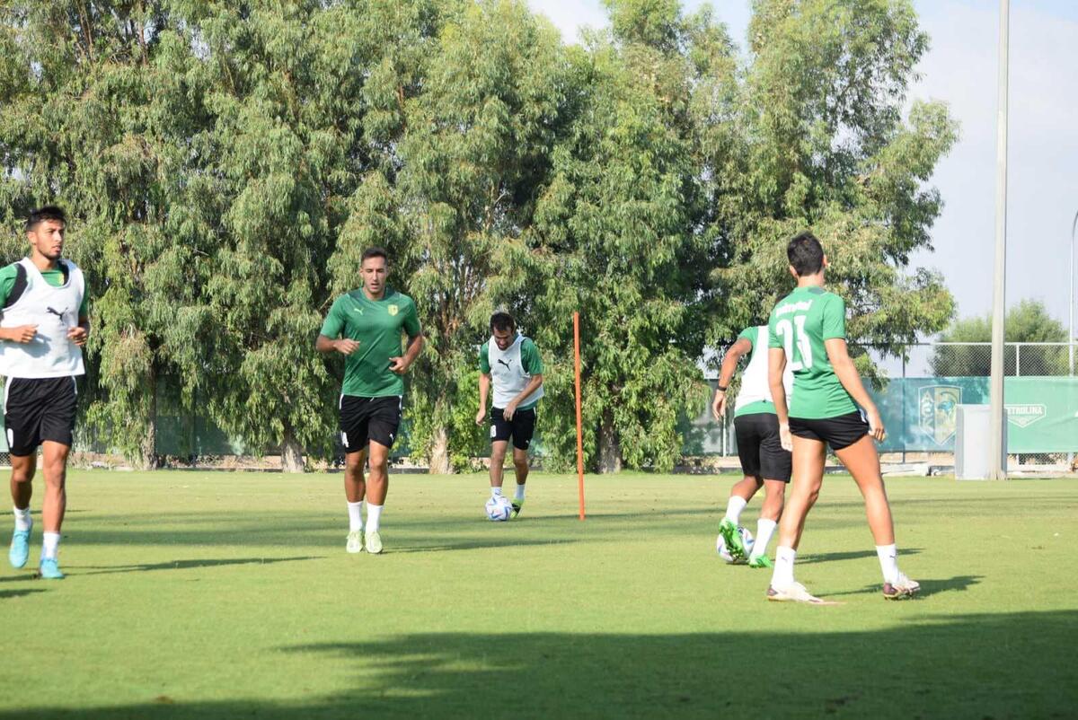 Ολοκλήρωσε στην Κύπρο η ΑΕΚ (pics) thumb