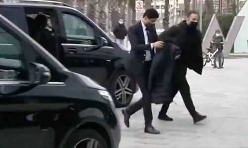 Κράξιμο στον πρόεδρο της Παρί, στη Βαρκελώνη: «Άσε κάτω τον Μέσι, κλέφτη!» (vid) thumb