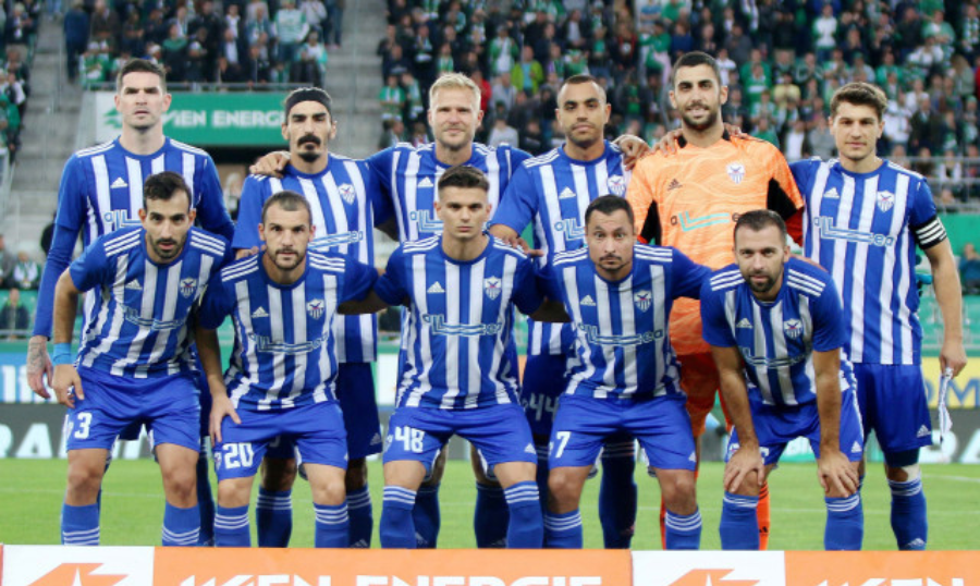 Με τη γαλανόλευκη απόψε η Κυρία thumb