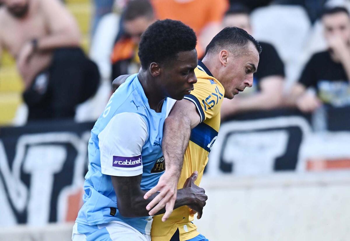 ΑΠΟΕΛ - Πάφος FC 3-3: Απίθανο τέλος και προβάδισμα τετράδας οι «γαλάζιοι» thumb