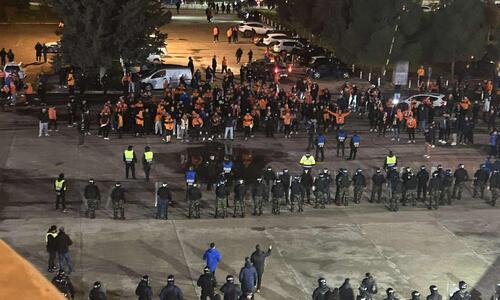 Στο επίκεντρο με συνθήματα ο Πετρίδης, παρά την πρόκριση thumb