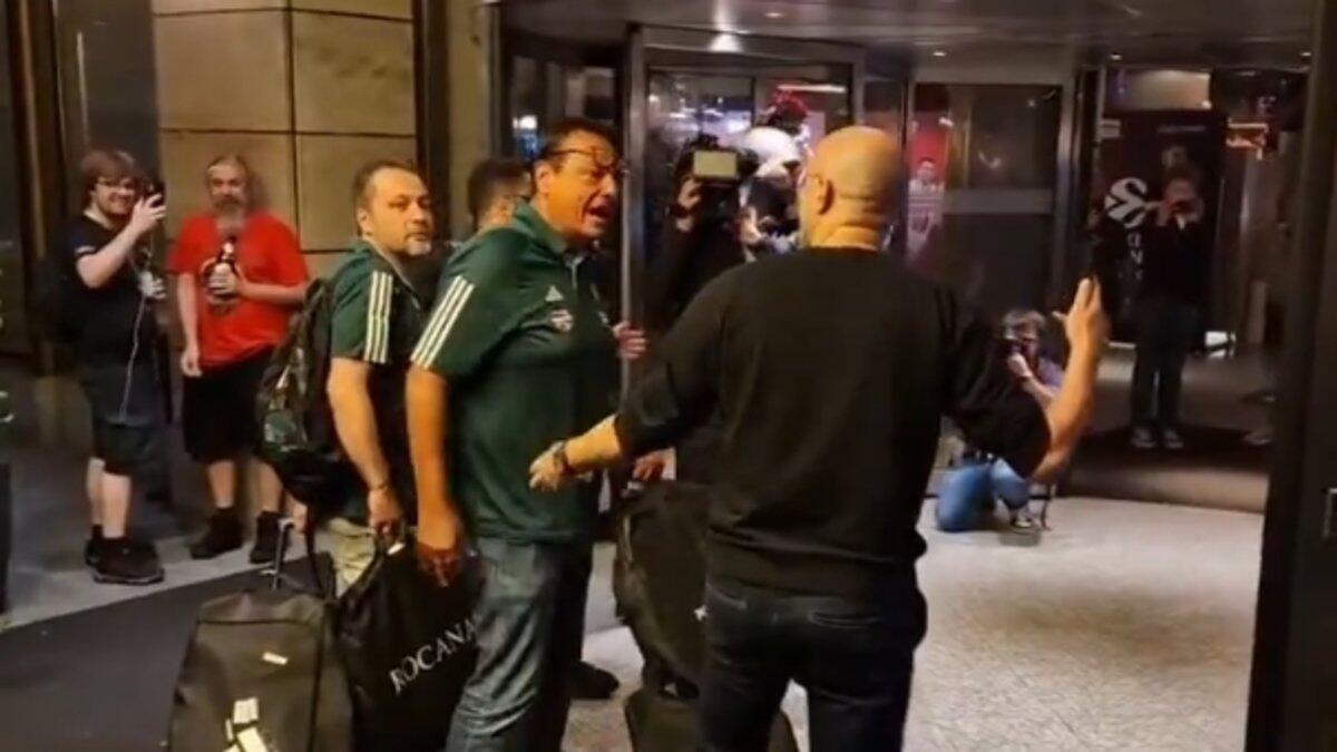 Στην αντεπίθεση η Φενέρ για το περιστατικό: «Ο Αταμάν τους έβρισε...» thumb