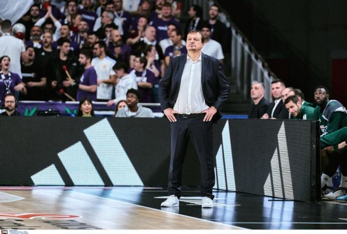 Απίστευτη δήλωση: «Παίζουμε το μπάσκετ του Σλούκα» thumb