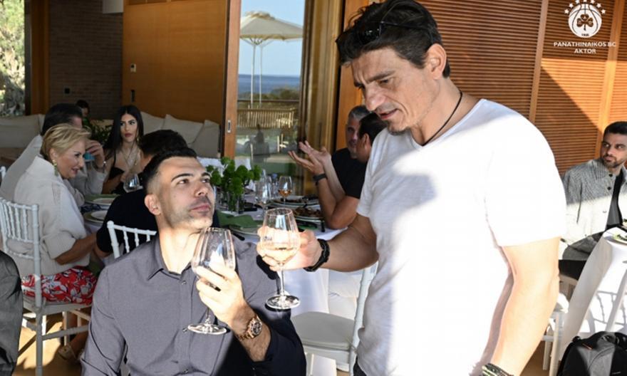 Ο Δημήτρης Γιαννακόπουλος παρέθεσε γεύμα στους «πράσινους» στο σπίτι του στο Σούνιο! thumb