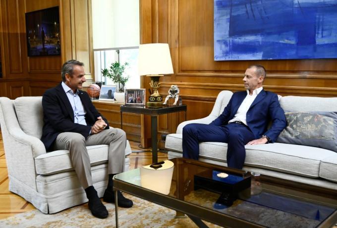 Πρόεδρος ΟΥΕΦΑ: «Μην τους λέτε οπαδούς, είναι ο καρκίνος του ποδοσφαίρου» thumb
