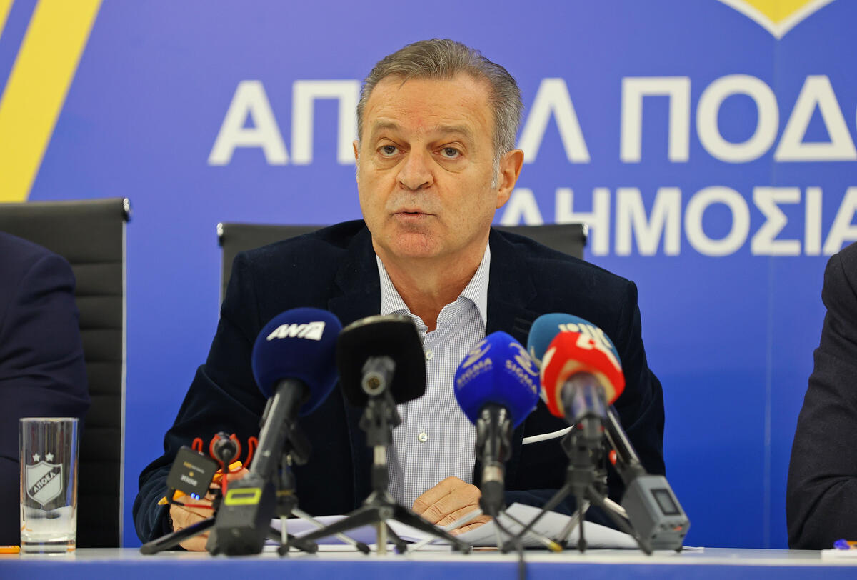 Πετρίδης: «Να στεφθούμε ξανά πρωταθλητές, μόνο ΑΠΟΕΛ» thumb