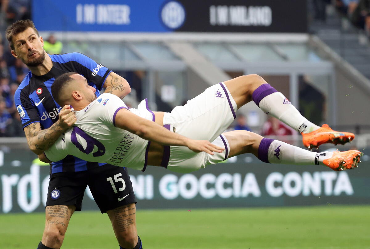 Serie A: Η Φιορεντίνα «τιμώρησε» την Ίντερ στο Μιλάνο thumb