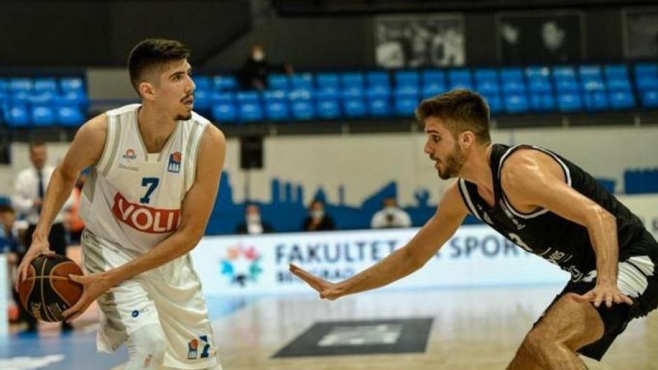 Σοκ: Κατέρρευσε παίκτης της Μπουντούτσνοστ thumb