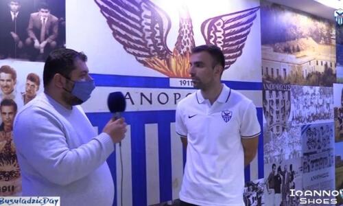 Ντεμπούτο με τη φανέλα της Ανόρθωσης thumb