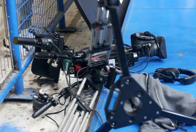 Επίθεση σε δημοσιογράφους έξω από το γήπεδο της ΑΕΚ thumb