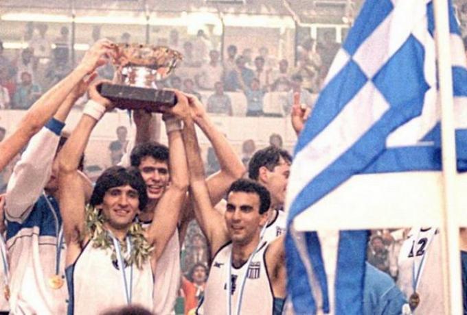 «Η Ελλάδα είναι πρωταθλήτρια Ευρώπης!»: 34 χρόνια από τη μέρα που άλλαξε το μπάσκετ! thumb
