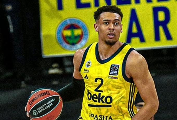 Διπλό τετράδας στο Παρίσι για την Φενέρ! thumb