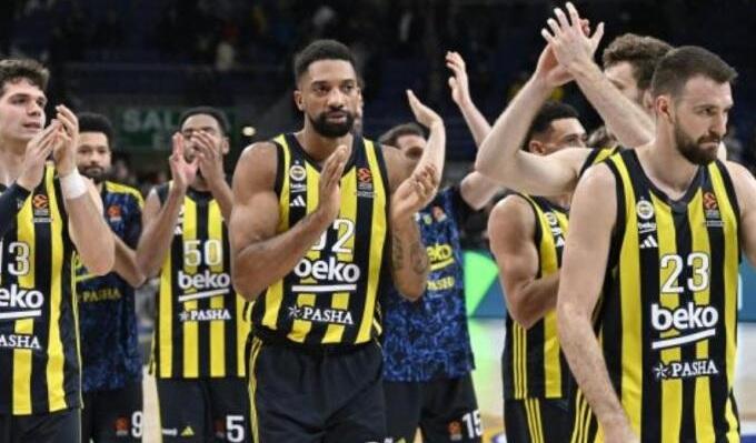 Η Φενέρ νίκησε εύκολα τη Γαλατά εν όψει Final4 και Παναθηναϊκού thumb