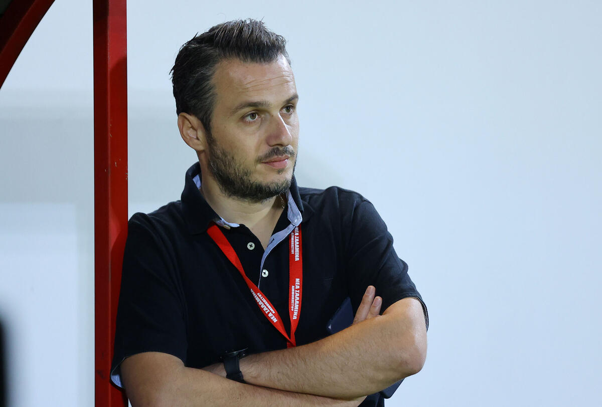 Αναβρασμός στη Σαλαμίνα: «Δεν μπορεί ο διαιτητής να σφυρίζει ό,τι θέλει» thumb