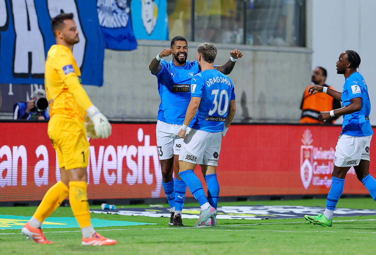 ΑΕΚ - Πάφος FC: Τα στιγμιότυπα από τη τεσσάρα των πρωταθλητών thumb