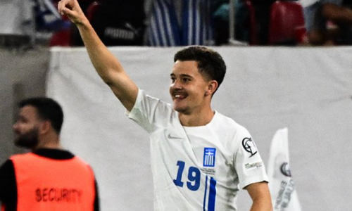 Αποθέωση Καρέτσα από την UEFA: «Είναι μόλις 17...» thumb