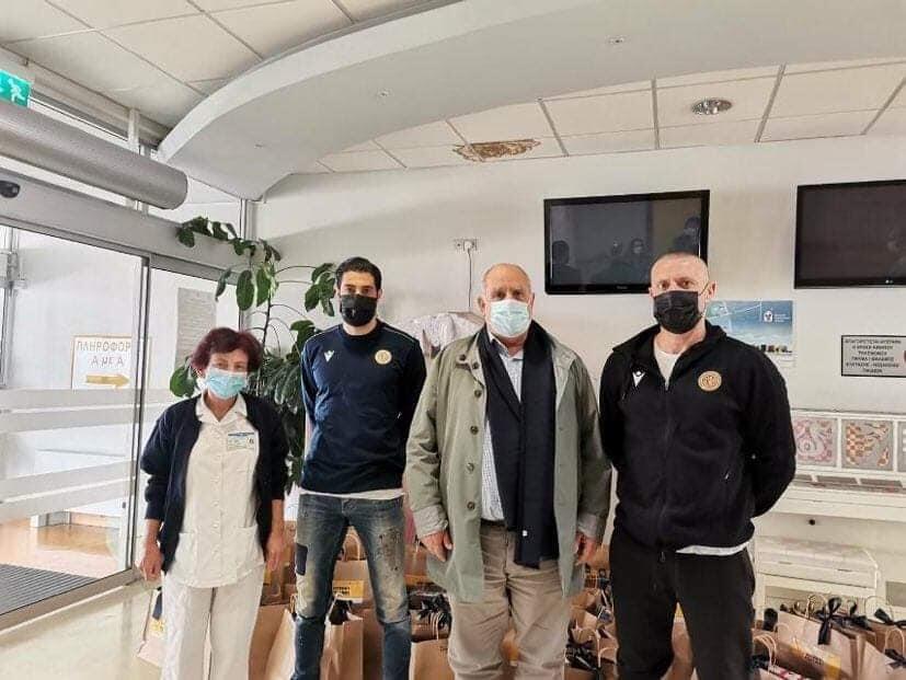 Πράξη προσφοράς και αγάπης (Κίτρινη γραμμή) thumb