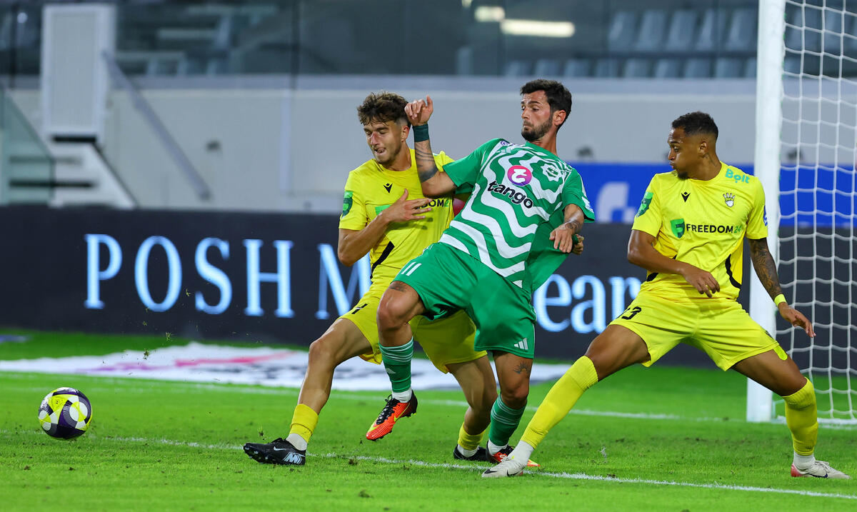 Οι αλλαγές του Ράτζκοφ κόντρα στην Πάφος FC thumb