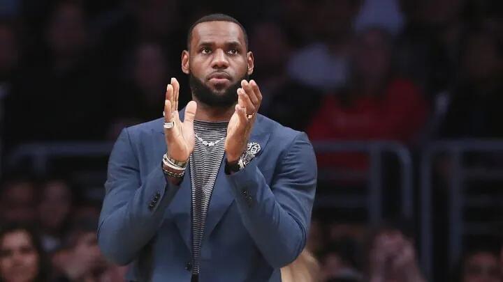 Πώς συνδέεται ο «Βασιλιάς» LeBron James με το στοιχηματικό σκάνδαλο του NBΑ thumb