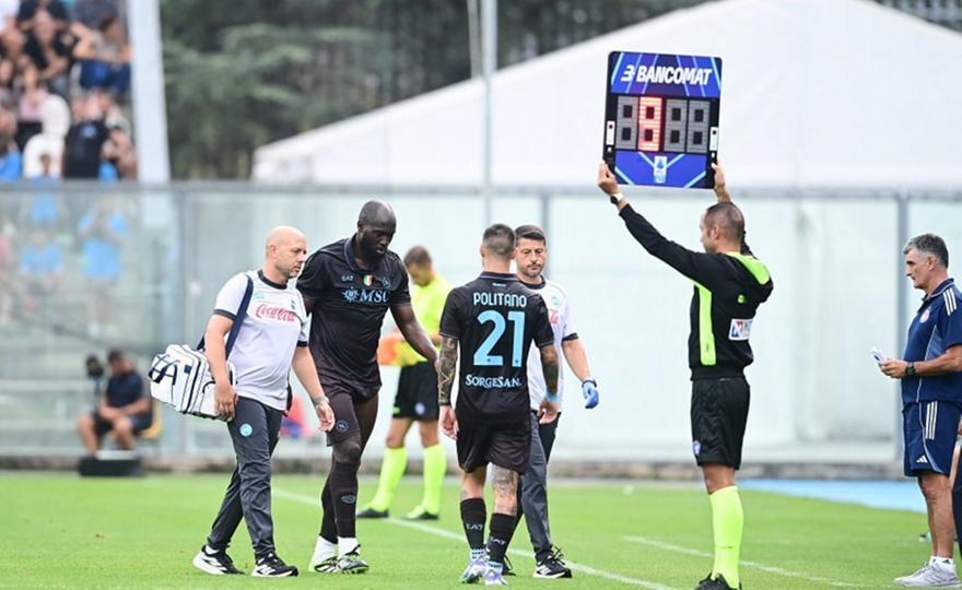 Πλήγμα στη Νάπολι: Καθυστερεί ακόμη περισσότερο η επιστροφή του Λουκάκου thumb