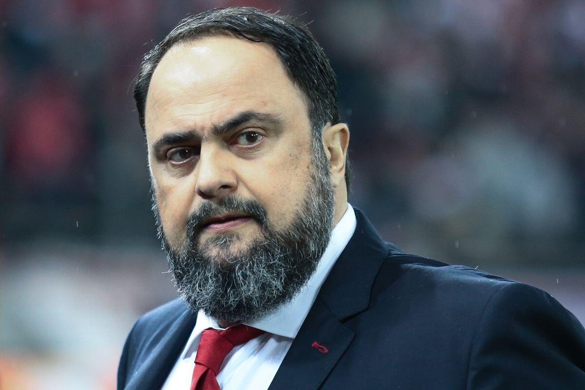Έξαλλος ο Μαρινάκης: «Παραιτηθείτε»! thumb