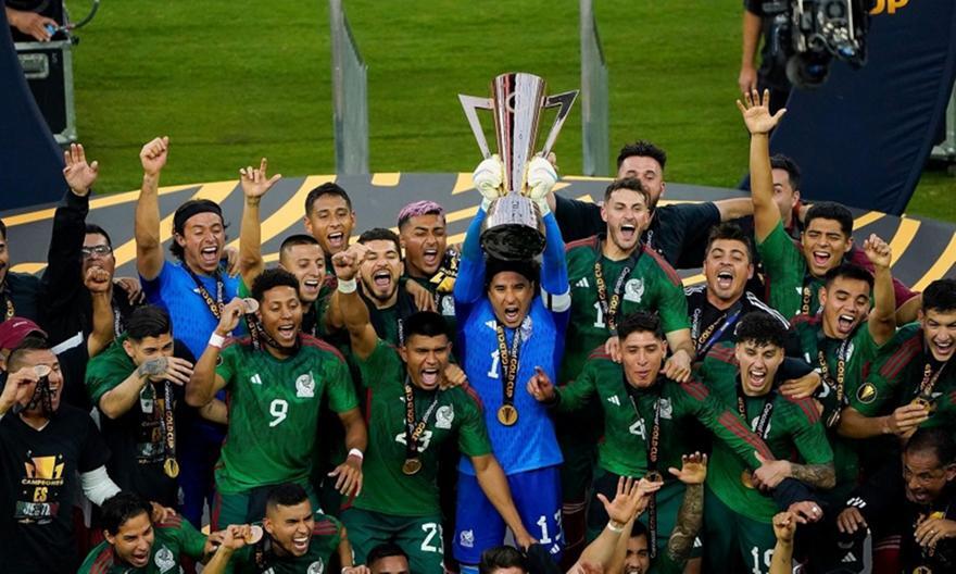 Gold Cup: Θρίαμβος για το Μεξικό κόντρα στον Παναμά του Κρίστιανσεν thumb